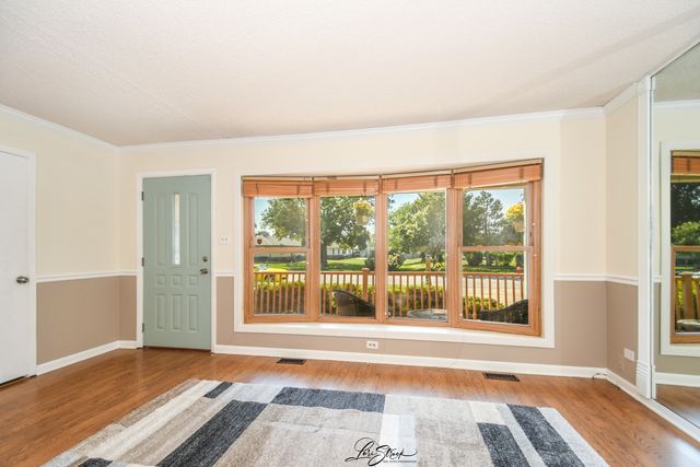 959 Ridge Avenue, Elk Grove Village, IL 60007