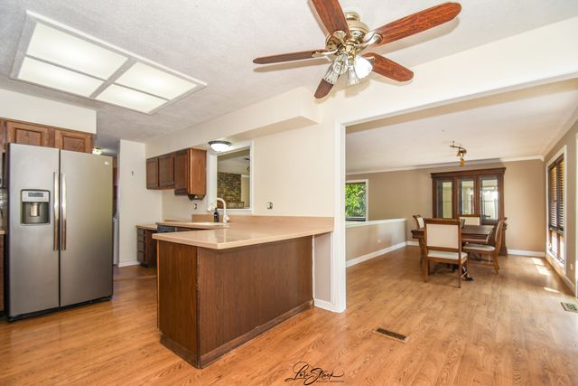 959 Ridge Avenue, Elk Grove Village, IL 60007