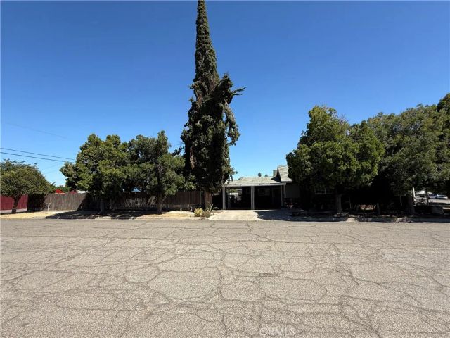 901 S C, Madera, CA 93638