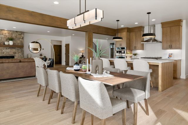 13210 SW Seven Peaks Loop, Powell Butte, OR 97753