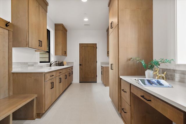 13210 SW Seven Peaks Loop, Powell Butte, OR 97753