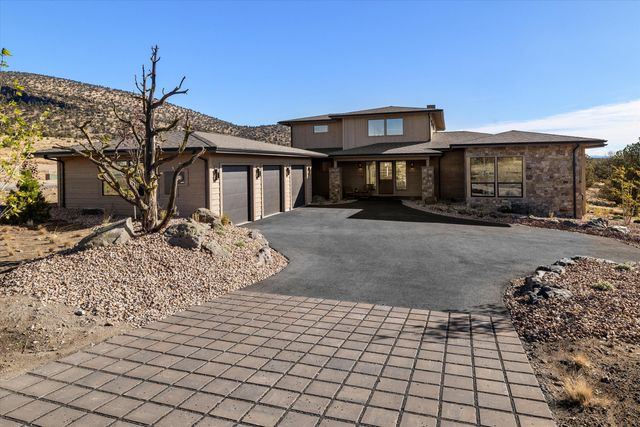 13210 SW Seven Peaks Loop, Powell Butte, OR 97753