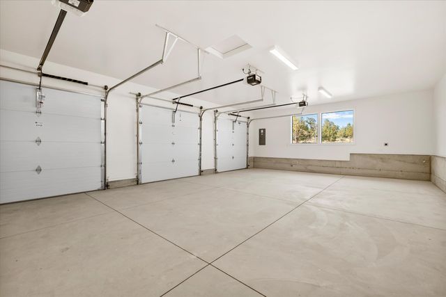 13210 SW Seven Peaks Loop, Powell Butte, OR 97753