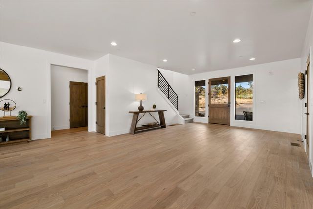 13210 SW Seven Peaks Loop, Powell Butte, OR 97753