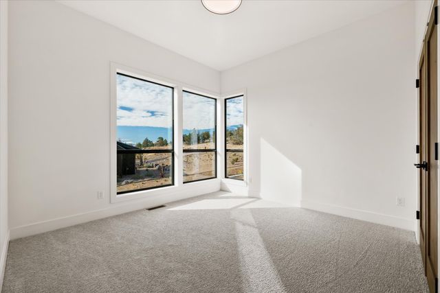 13210 SW Seven Peaks Loop, Powell Butte, OR 97753