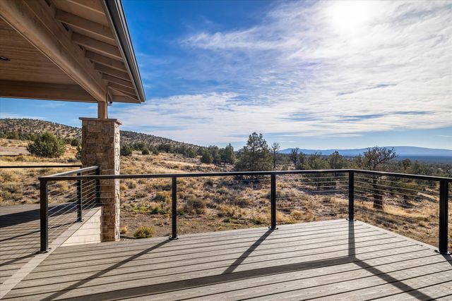 13210 SW Seven Peaks Loop, Powell Butte, OR 97753