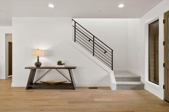 13210 SW Seven Peaks Loop, Powell Butte, OR 97753