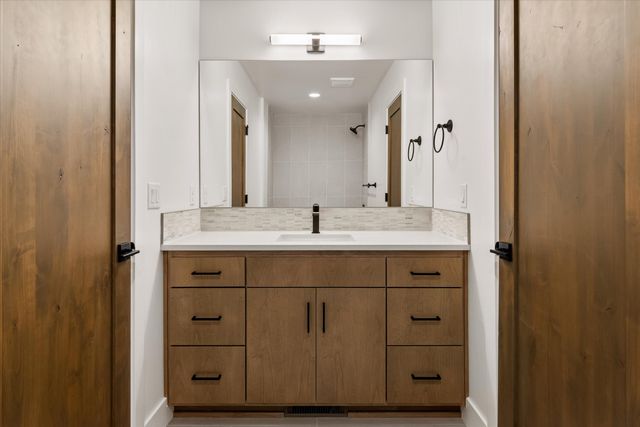 13210 SW Seven Peaks Loop, Powell Butte, OR 97753