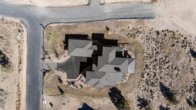 13210 SW Seven Peaks Loop, Powell Butte, OR 97753