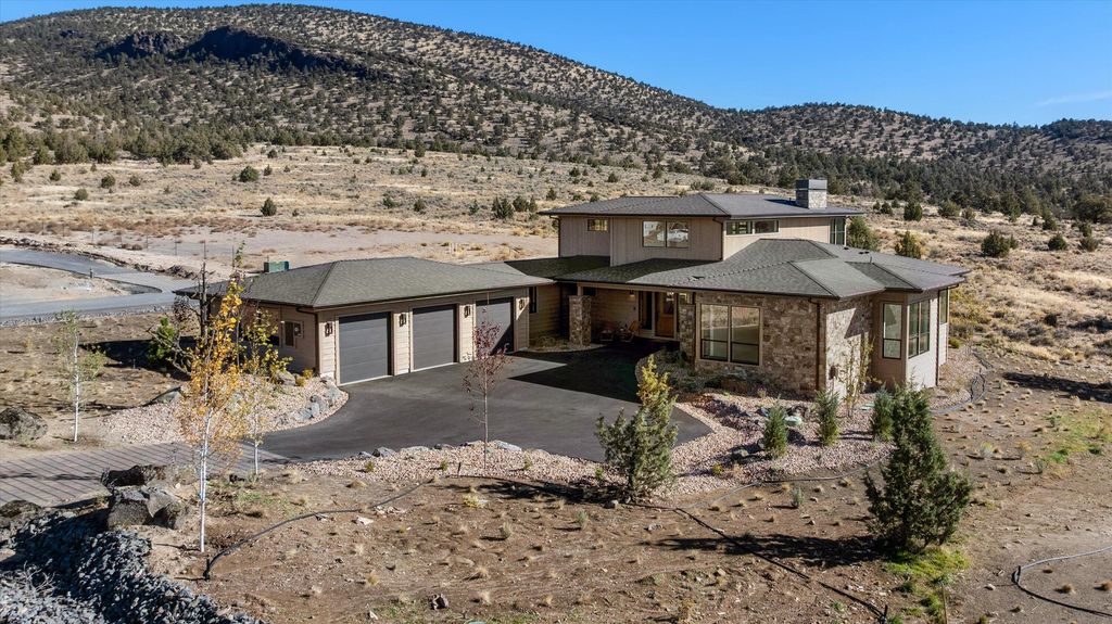 13210 SW Seven Peaks Loop, Powell Butte, OR 97753