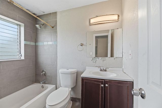 1640 NE 32ND Place, Pompano Beach, FL 33064