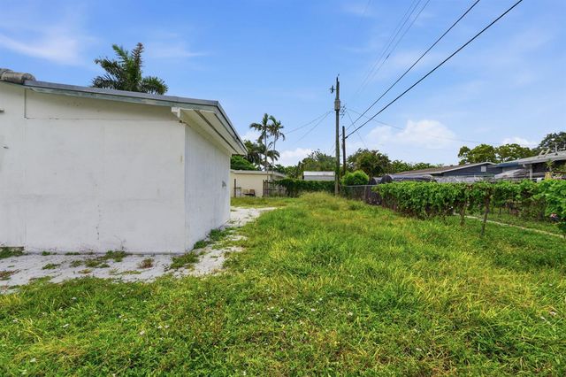 1640 NE 32ND Place, Pompano Beach, FL 33064