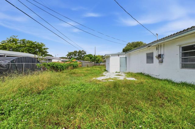 1640 NE 32ND Place, Pompano Beach, FL 33064