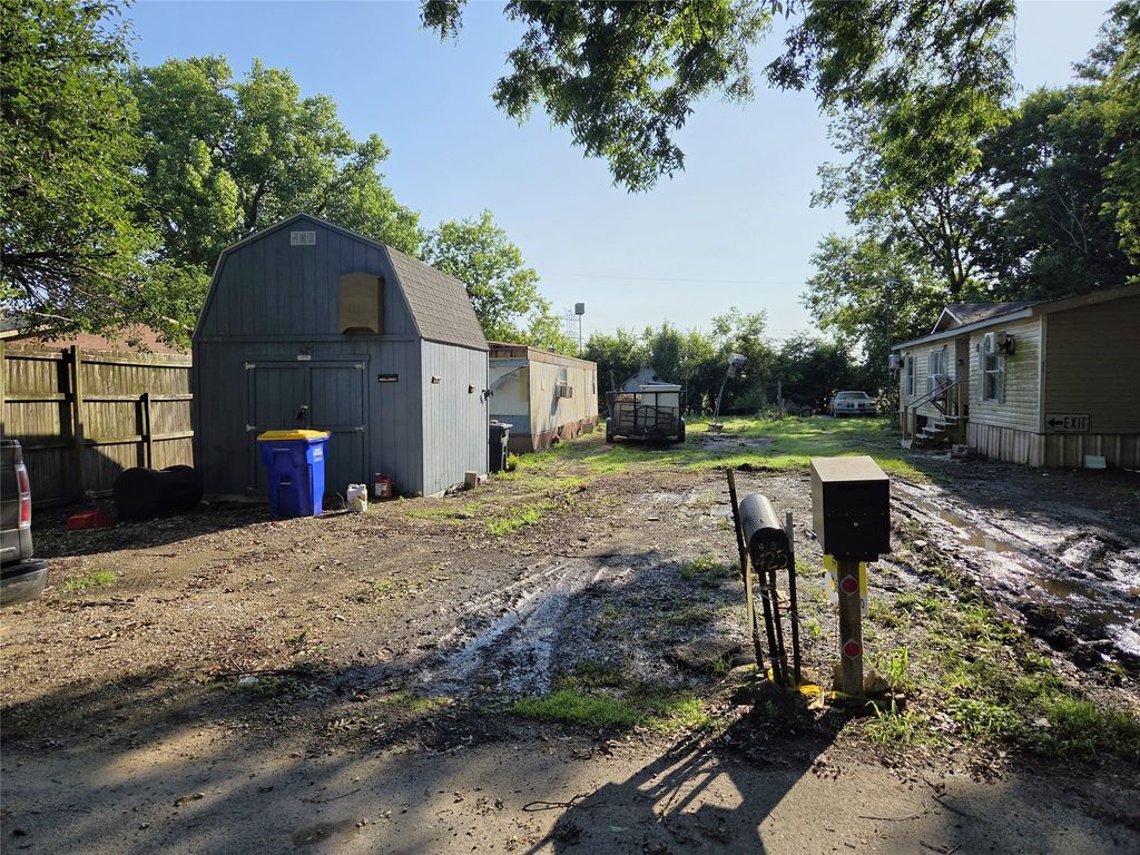 425 Barry, Seagoville, TX 75159