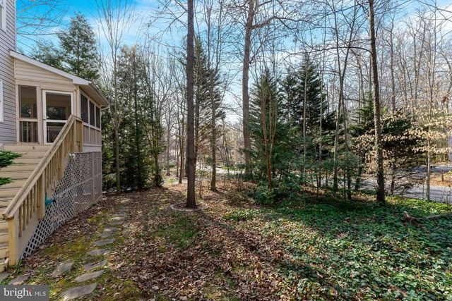 100 CRYSTAL CT, Locust Grove, VA 22508