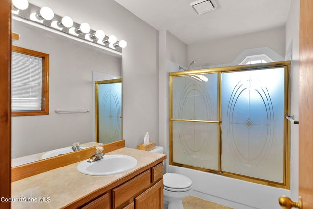 8233 N Ridgewood DR, APT 4, Hayden, ID 83835