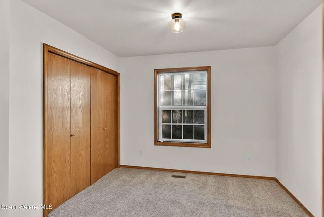 8233 N Ridgewood DR, APT 4, Hayden, ID 83835