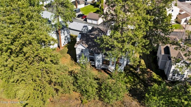 8233 N Ridgewood DR, APT 4, Hayden, ID 83835