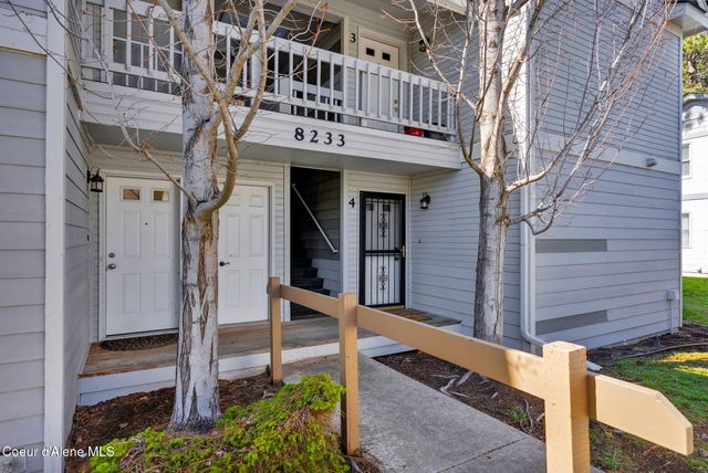 8233 N Ridgewood DR, APT 4, Hayden, ID 83835