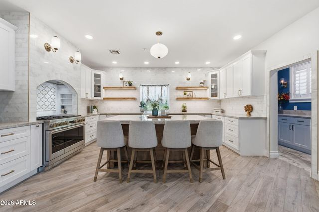 2709 E TAMARISK Street, Gilbert, AZ 85296