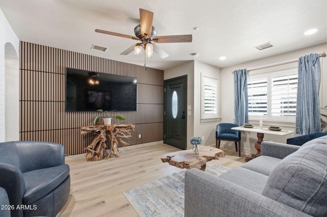 2709 E TAMARISK Street, Gilbert, AZ 85296