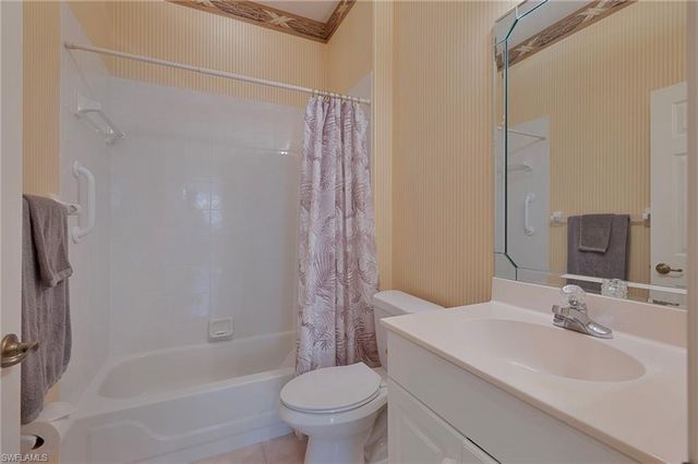 642 Vintage Reserve CIR # 3D, Naples, FL 34119