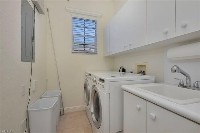 642 Vintage Reserve CIR # 3D, Naples, FL 34119