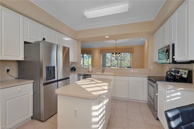642 Vintage Reserve CIR # 3D, Naples, FL 34119