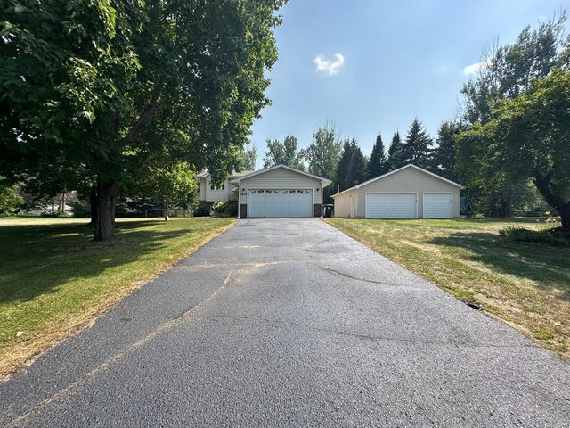 4829 253rd Street, Wyoming, MN 55092