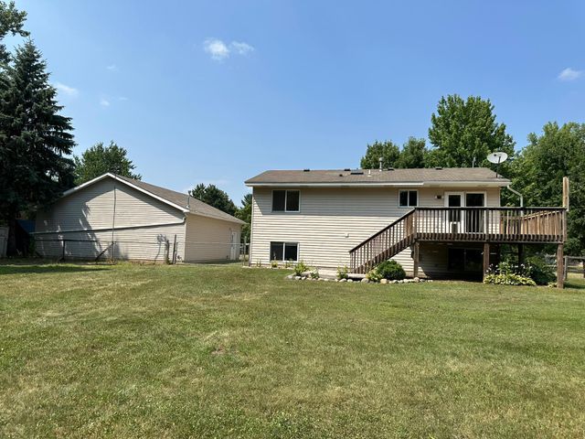 4829 253rd Street, Wyoming, MN 55092