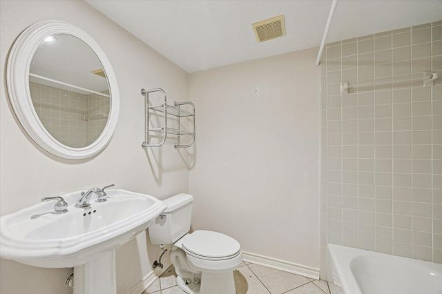 5659 Lymbar Drive, Houston, TX 77096