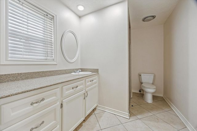 5659 Lymbar Drive, Houston, TX 77096