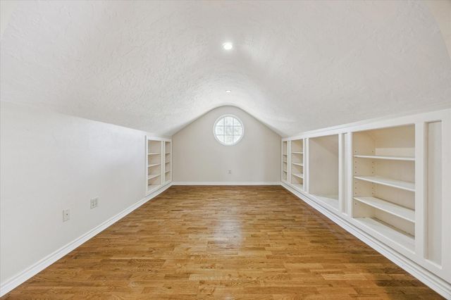 5659 Lymbar Drive, Houston, TX 77096