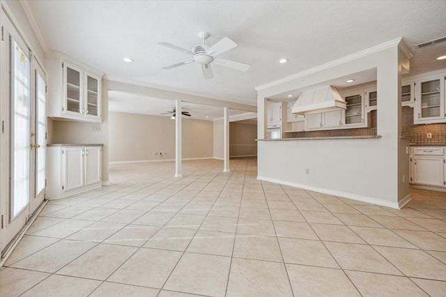 5659 Lymbar Drive, Houston, TX 77096