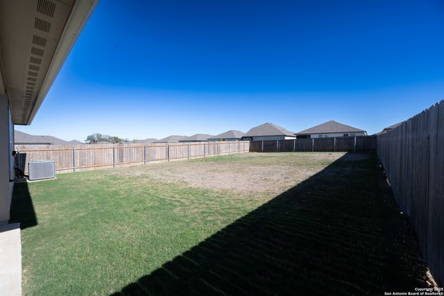 556 Chaco Loop, Seguin, TX 78155