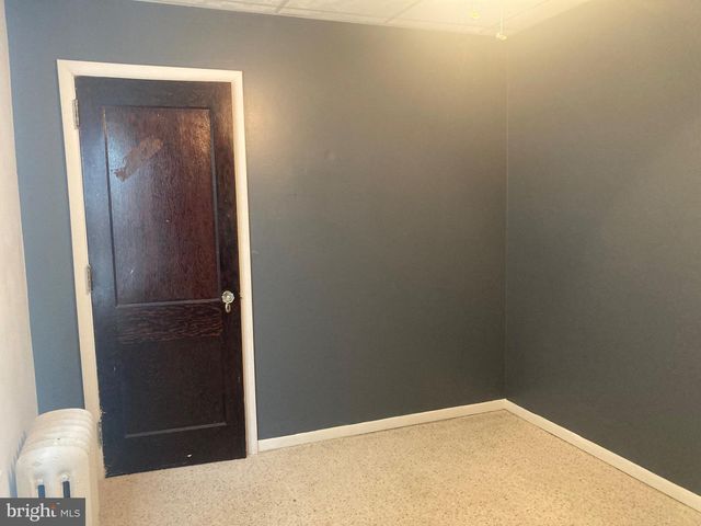 2054 W MARKET ST, Pottsville, PA 17901