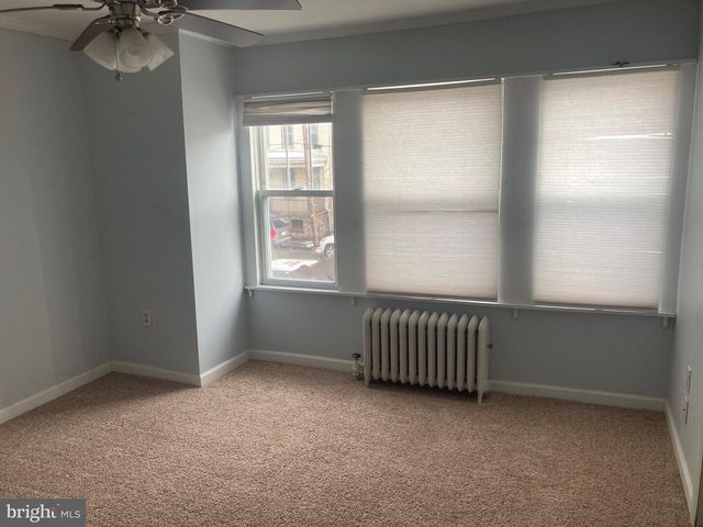 2054 W MARKET ST, Pottsville, PA 17901