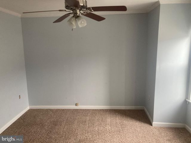 2054 W MARKET ST, Pottsville, PA 17901