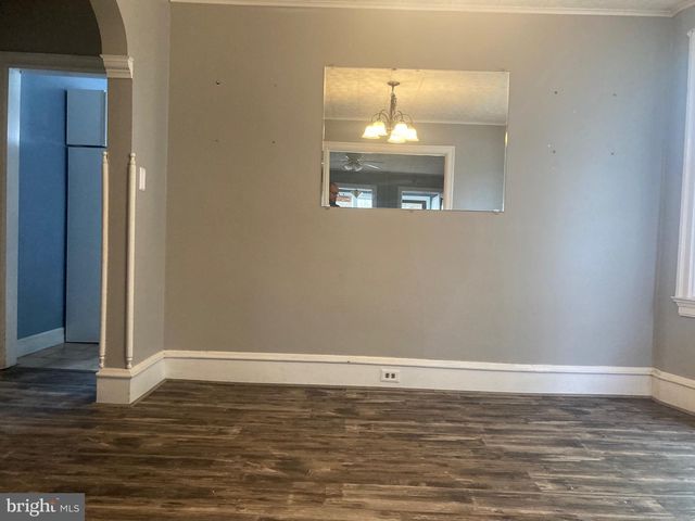 2054 W MARKET ST, Pottsville, PA 17901