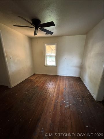 1600 S Park Street, Sapulpa, OK 74066