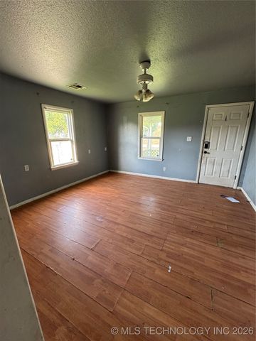 1600 S Park Street, Sapulpa, OK 74066