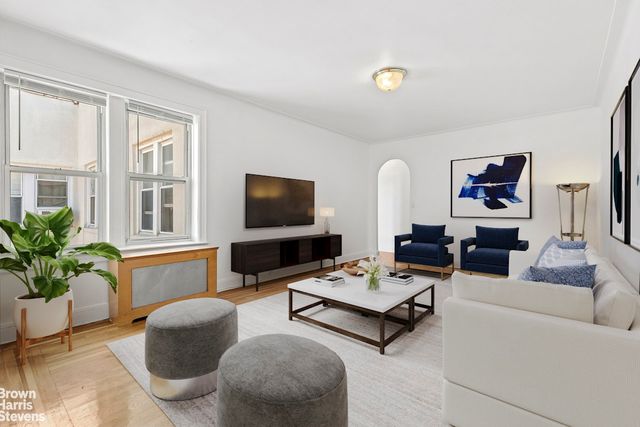 4514 43rd St Apt 4D, New York City, NY 11104