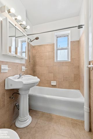 4514 43rd St Apt 4D, New York City, NY 11104