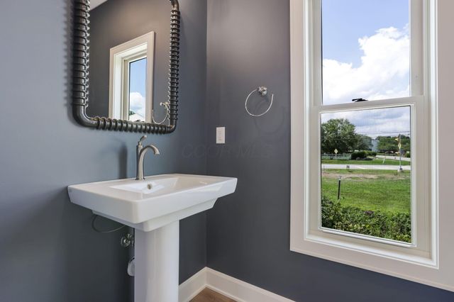 9007 Columbia Road SW, Pataskala, OH 43062