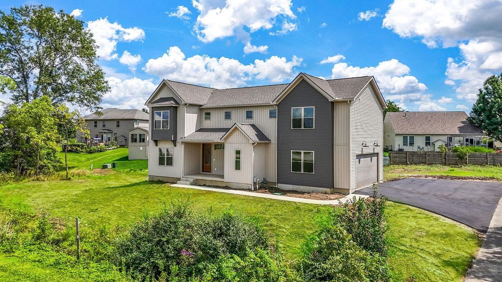 9007 Columbia Road SW, Pataskala, OH 43062