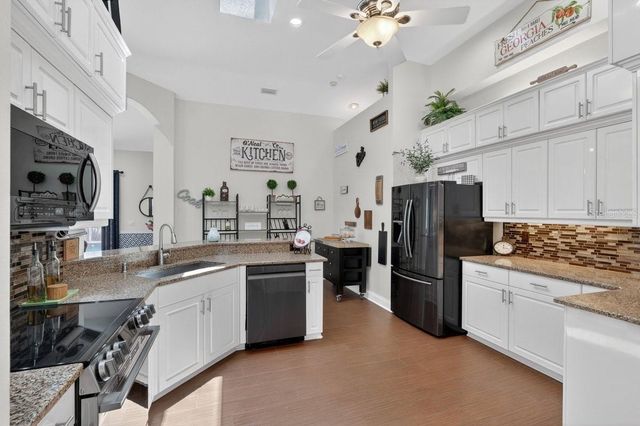 941 GEORGE HECKER DRIVE, South Daytona, FL 32119