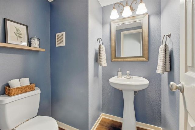 1193 Stallion Ridge, Alvin, TX 77511