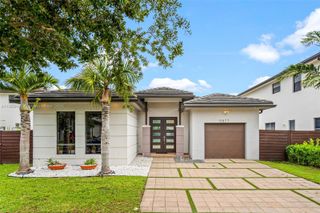 15877 SW 136th Way, Miami, FL 33196