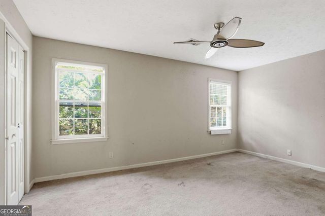 889 Lakeview Road, Grayson, GA 30017