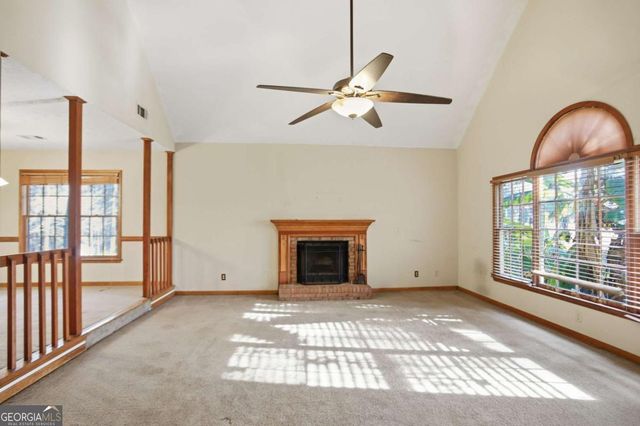 889 Lakeview Road, Grayson, GA 30017